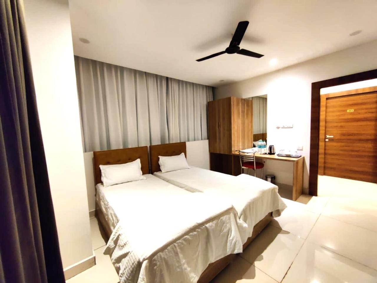 Hotel Hibiscus Tree- Bachupally 海得拉巴 外观 照片
